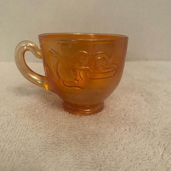Fenton Child’s kitten Cup 2”tall RARE find - Picture 2 of 8